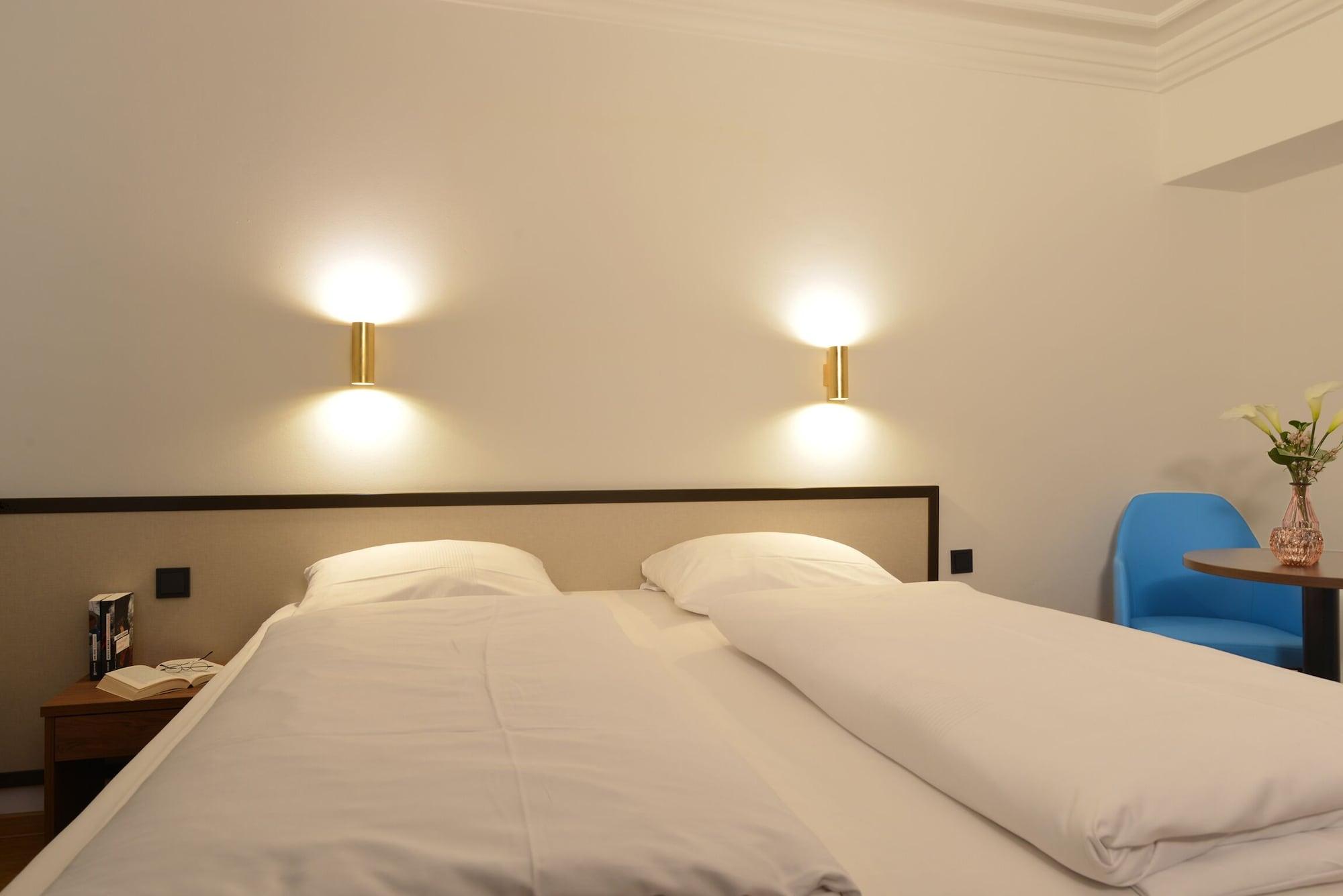 Hotel Aurbacher Hof Gmbh Мюнхен Экстерьер фото