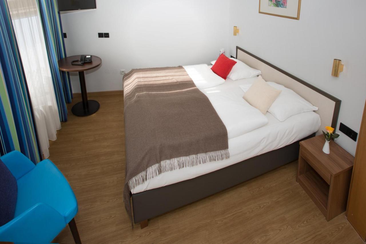 Hotel Aurbacher Hof Gmbh Мюнхен Экстерьер фото