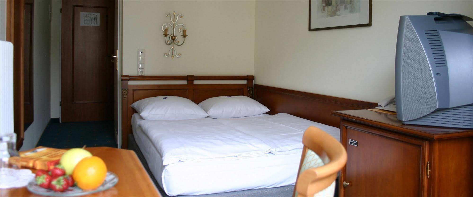 Hotel Aurbacher Hof Gmbh Мюнхен Экстерьер фото